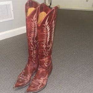 Woman’s old gringo cowgirl boots